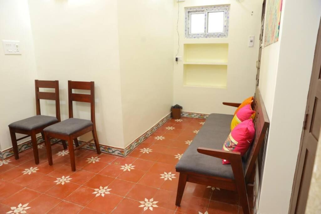 Heritage Home With 2 Bed/2 Bath With Kitchen In A Residential Neighborhood. Madurai Exterior photo